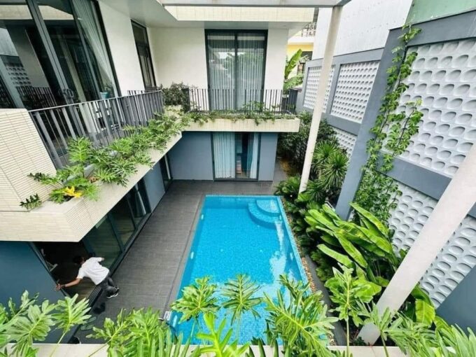 451703389 1198714901456618 2502893017720957575 n Spacious 5BR Pool Villa in Danang City Center: Your Urban Oasis